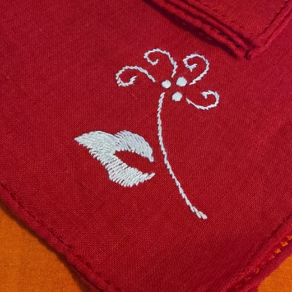 Set of 6 Red Embroidered Cloth Napkins Set White Floral